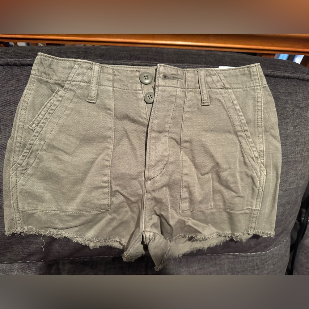 American Eagle Super Hi-Rise shorts NWT size 00